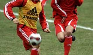 2002年国足首发阵容